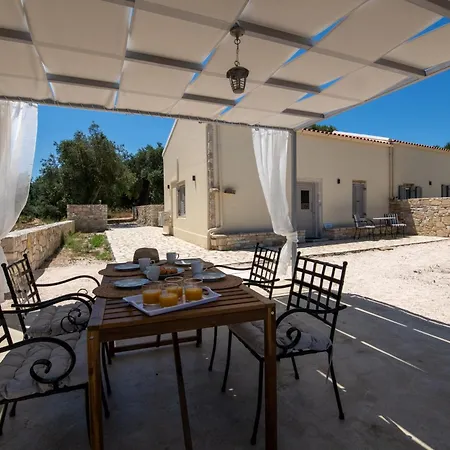 Elichrysos House بيت للعطل Kagkatika